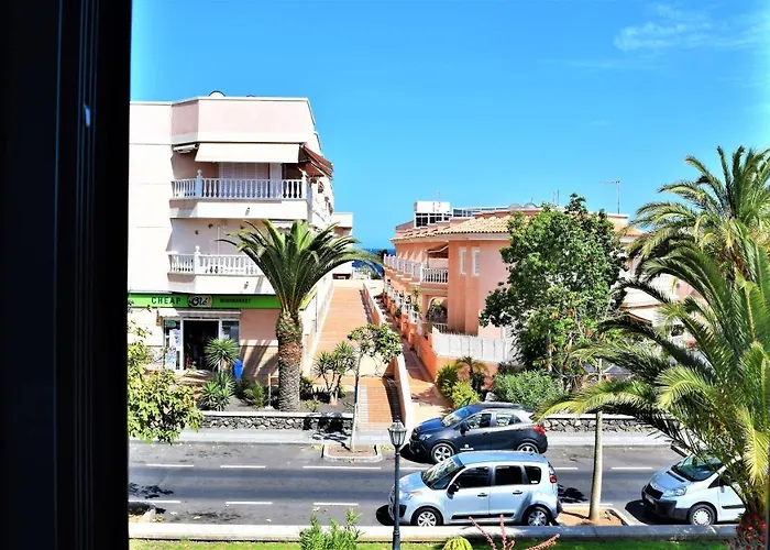 Victoria Family Tenerife * 코스타델실렌시오